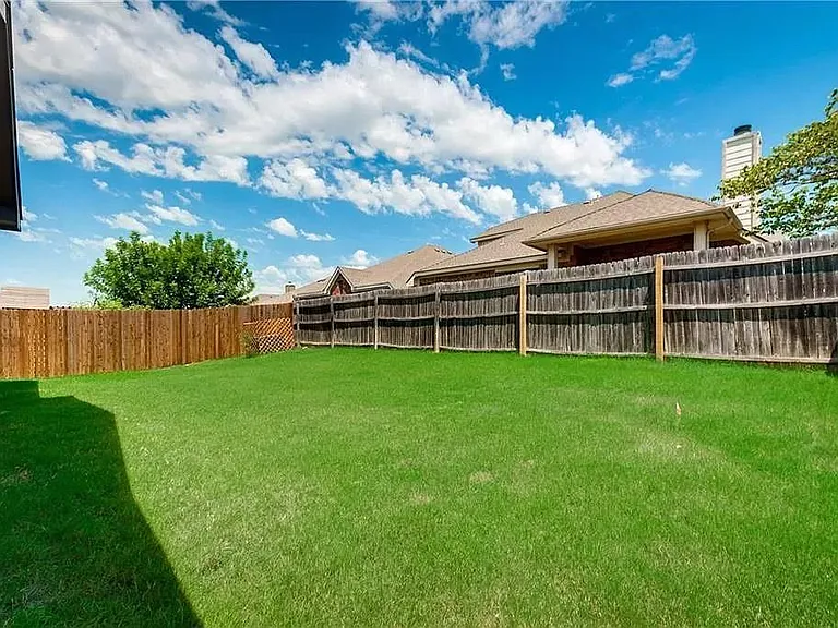 3429 Beekman Dr — Photo 5