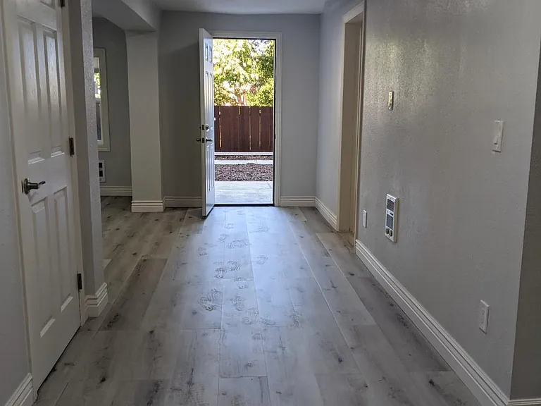 1480 Waller St #10 — Photo 4