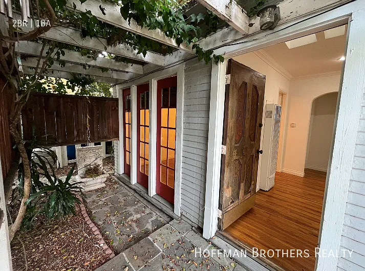 523 S Coronado St — Photo 6