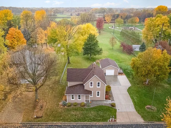 708 Central Ave S, New Prague, MN 56071