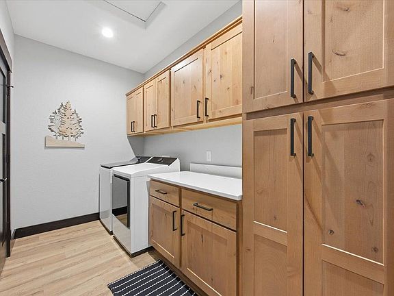 3rd image of 11279 Black Forest Rd