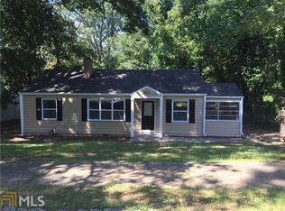 2211 Penrose Dr, East Pt, GA