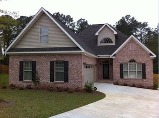 106 Carpenter Ct, Dothan, AL 36303