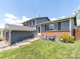 5408 Rangeview Dr, Cheyenne, WY 82001