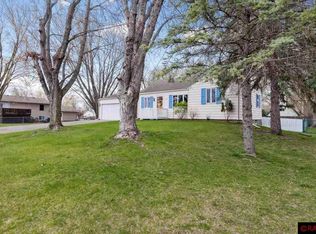 401 2nd St SW, Morristown, MN 55052