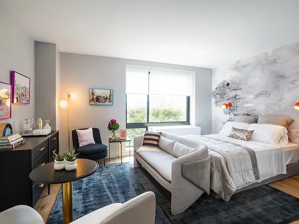 751 E 6th St APT 10A, New York, NY 10009
