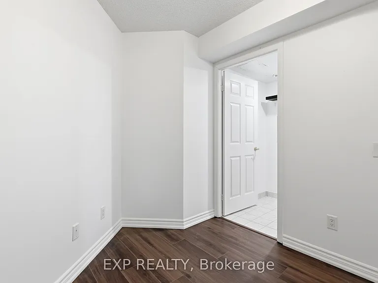 25 Kingsbridge Garden Cir #2120 — Photo 20