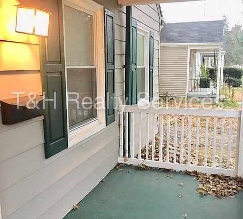 4th image of 5021 Evanston Ave