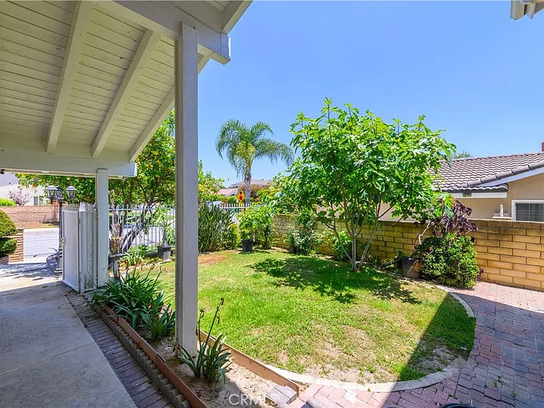 21786 Santaquin Dr — Photo 54
