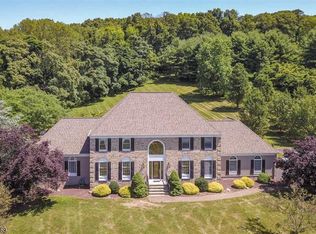 17 Country Pl, Lebanon, NJ 08833