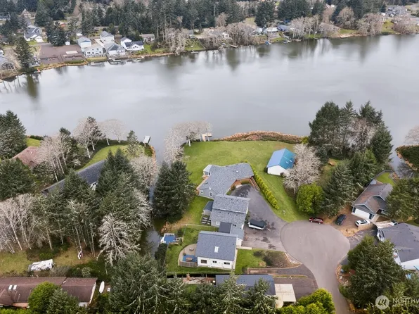 737 Dover Court SE, Ocean Shores, WA 98569