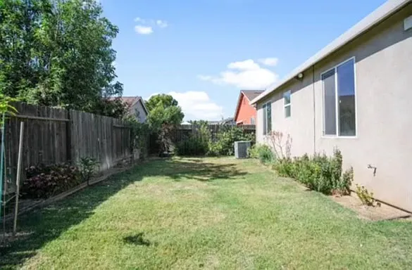 1625 Jardin Way — Photo 16