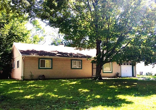 1710 Paula Dr photo 1