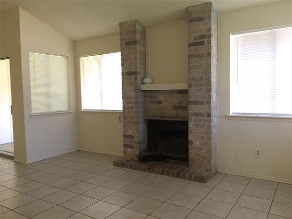 2nd image of 17812 Glenhagen Ct