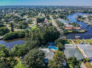 8500 Riverside Dr NE, Saint Petersburg, FL 33702