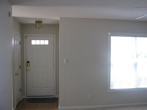 4th image of 4712 Honeysuckle Ln