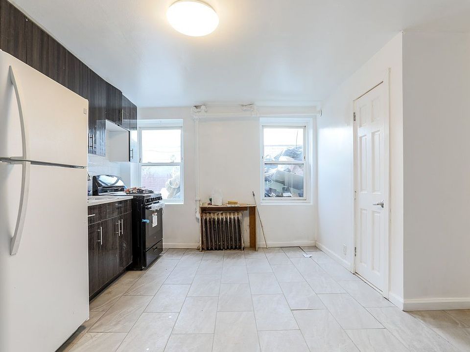 1st image of 3552 10th St #1