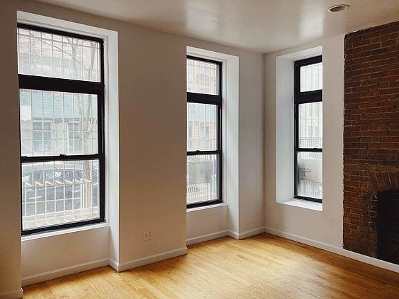 4th image of 170 W 123rd St APT A
