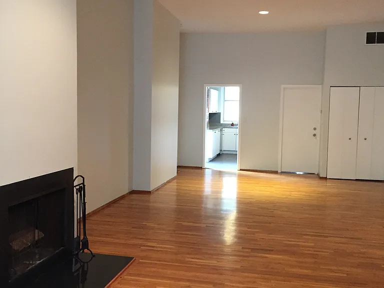1424 Q St NW #1 — Photo 2