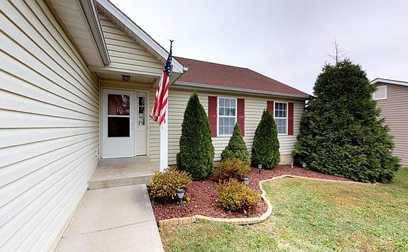 3rd image of 410 Glen Forest Dr