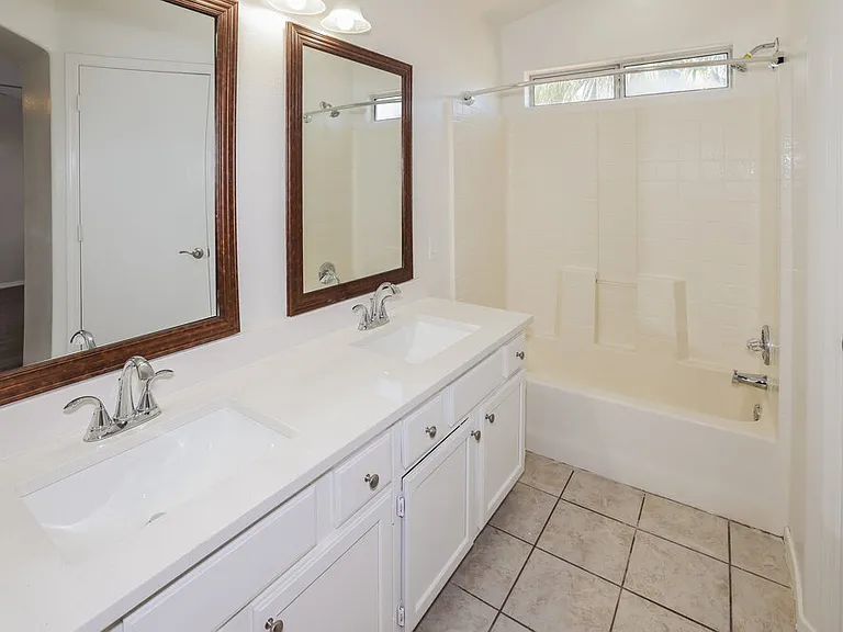 4124 E Anderson Dr — Photo 10