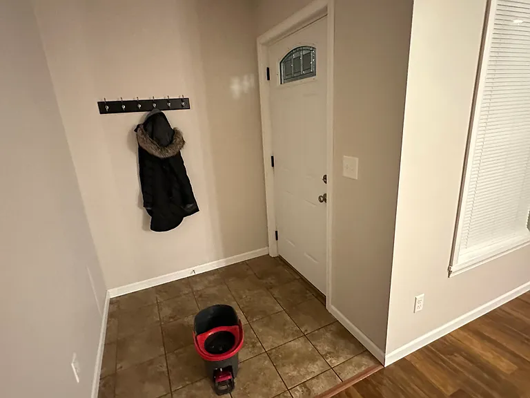577 Pine St #102 — Photo 2