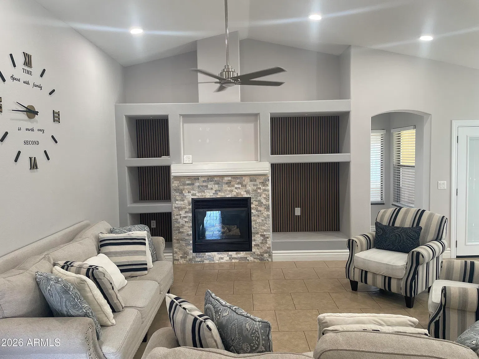 3 bed, 2.0 bath, 1412 sqft, $2,500 — Photo 3