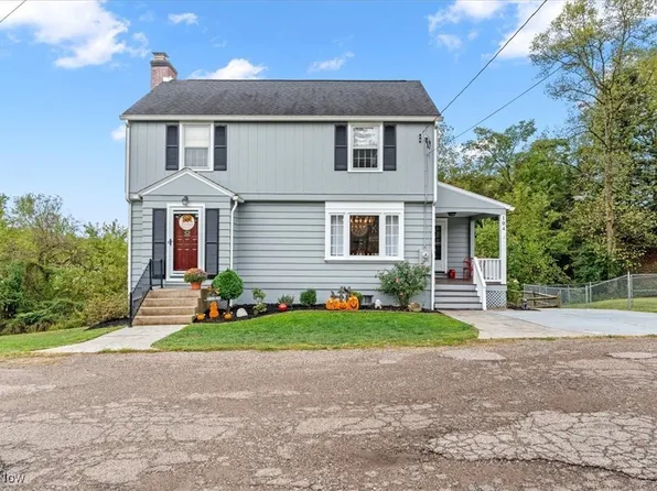 104 Crestlyn Ct, Marietta, OH 45750