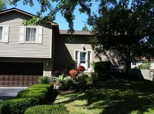 317 Drake Ave, Bolingbrook, IL 60490