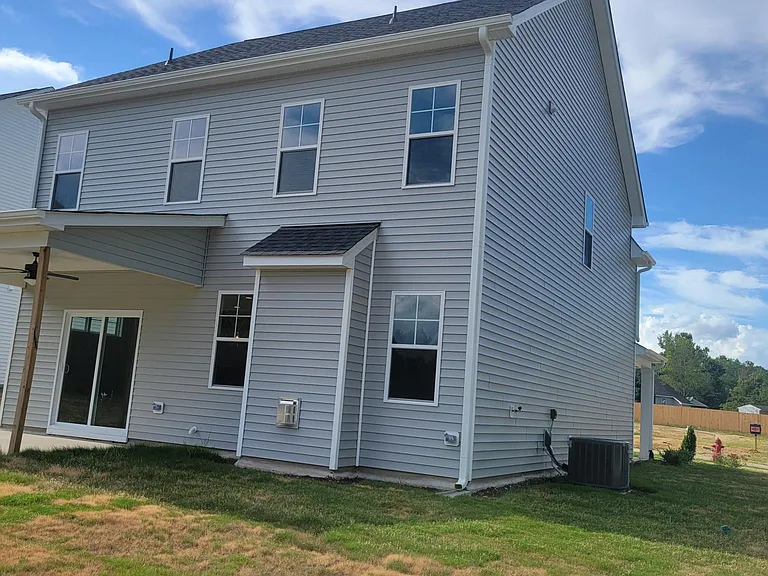 131 Lynnridge Dr — Photo 18