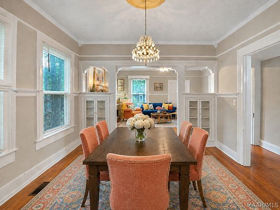 4th image of 2111 Capitol Ave