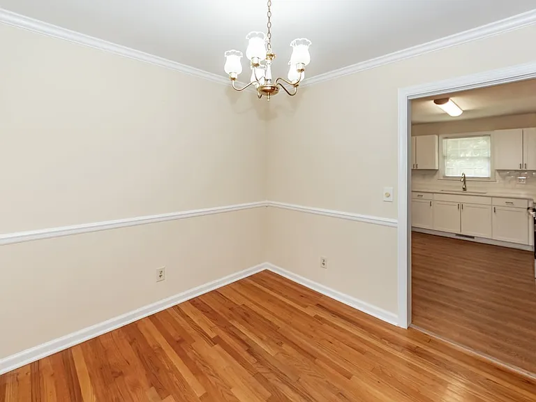 777 Bonham Dr — Photo 25