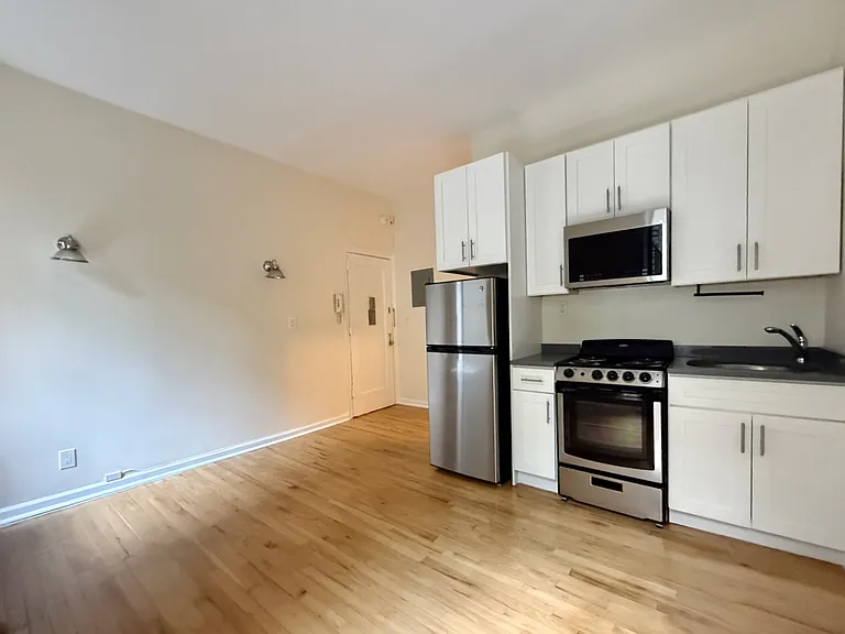 53 W 72nd St #3B — Photo 3