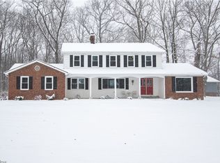 10195 Whitewood Rd, Brecksville, OH 44141