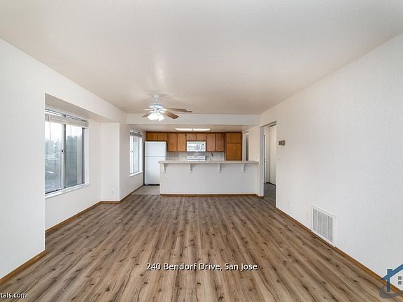5th image of 240 Bendorf Dr APT 1