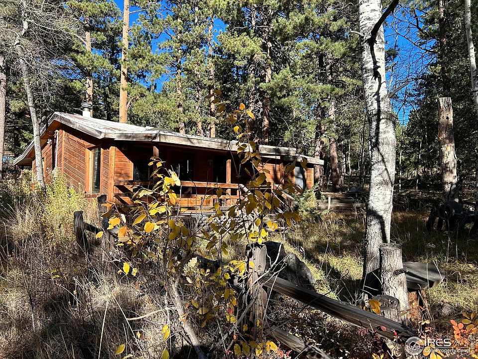 1st image of 371 Spruce Dr