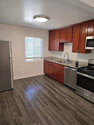 2405 F St #4 Photo 1