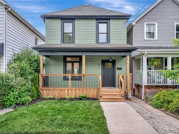 32 Picton St W, Hamilton, ON L8L 1E2