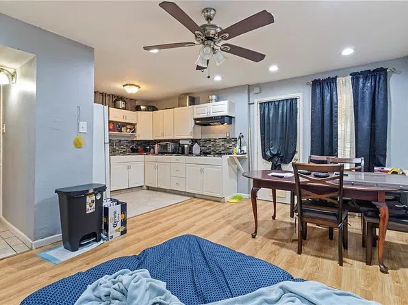 River Pine Apartments
