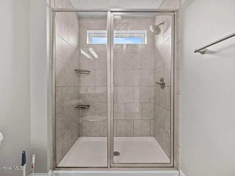 123 Lightwater Dr — Photo 34