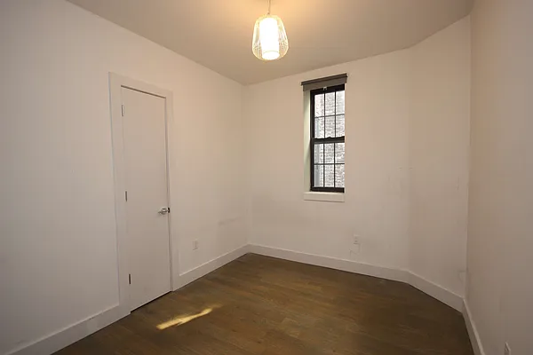 Rented by Nooklyn NYC LLC | media 12