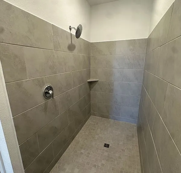 830 Heaven Dr — Photo 6