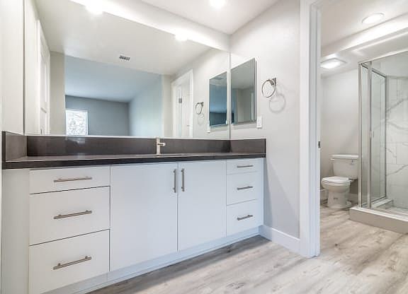4th image of 1025 Palo Verde Ave #D44897f3f