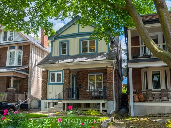 99 Hiawatha Rd, Toronto, ON M4L 2X7