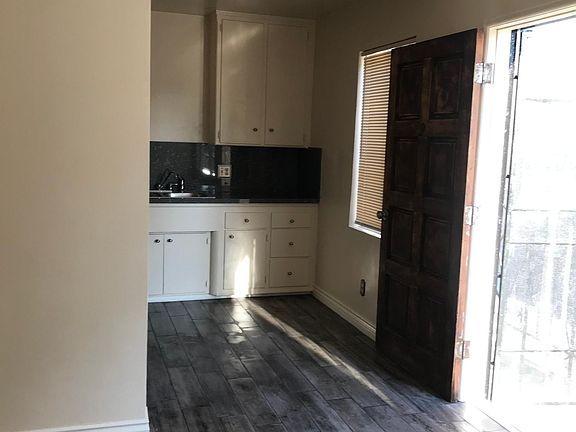 2nd image of 11886 Eucalyptus Ave