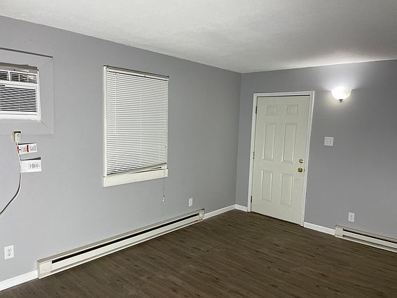 2nd image of 903 Pear St #A