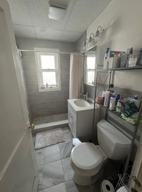 3 bed, $4,050 — Photo 2