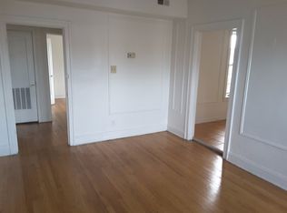 8213 S Cottage Grove Ave APT 203, Chicago, IL 60619