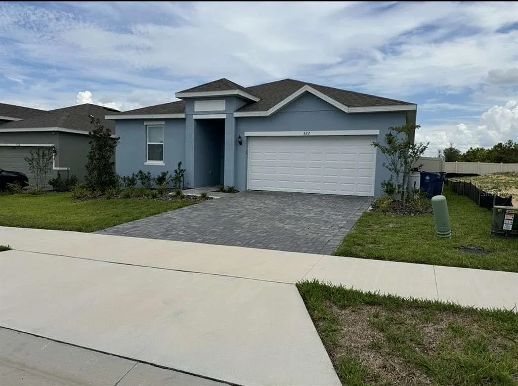 4 bed, 2.0 bath, 1776 sqft, $2,600 — Photo 1