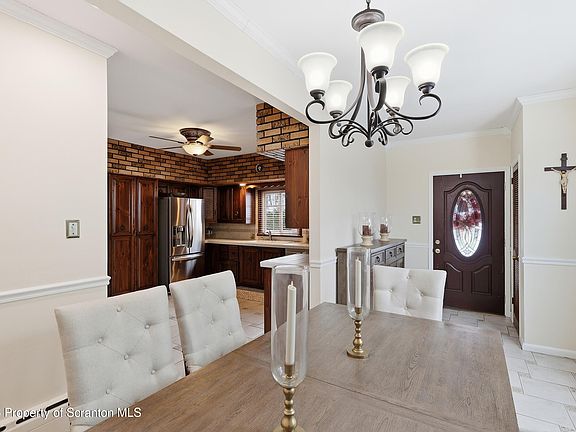 4th image of 143 Old Boston Rd